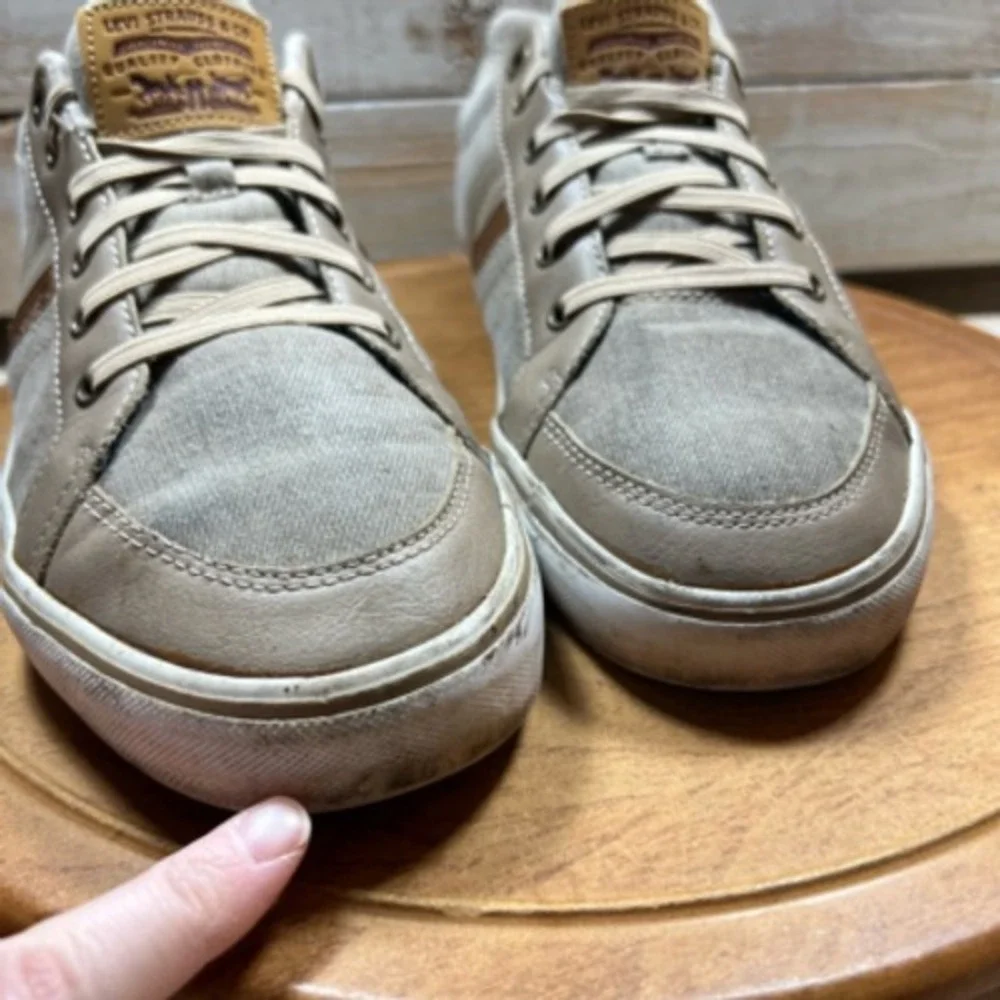 Levi's Sneakers Mens 8.5 M Beige Textile‎ Low Top Lace Up Casual Classic EUR 42